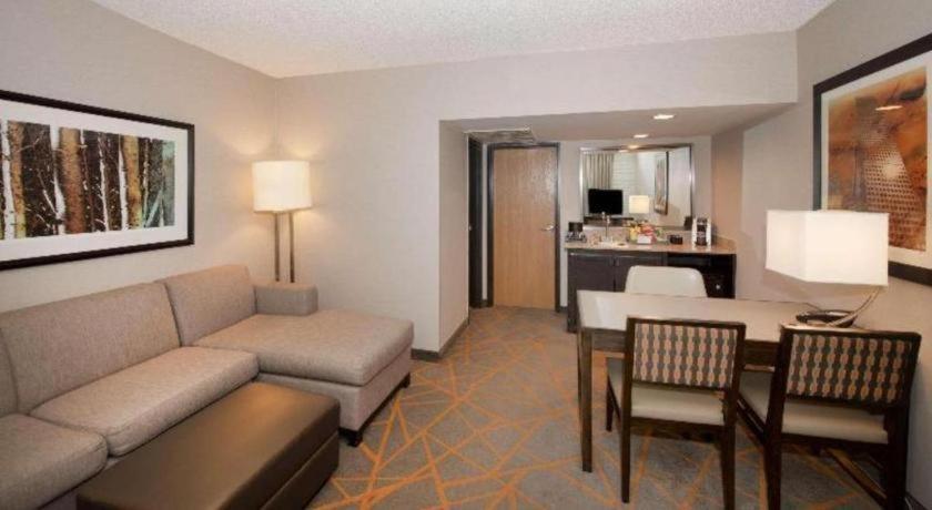 Hotel Embassy By Hilton Tech Center North Denver